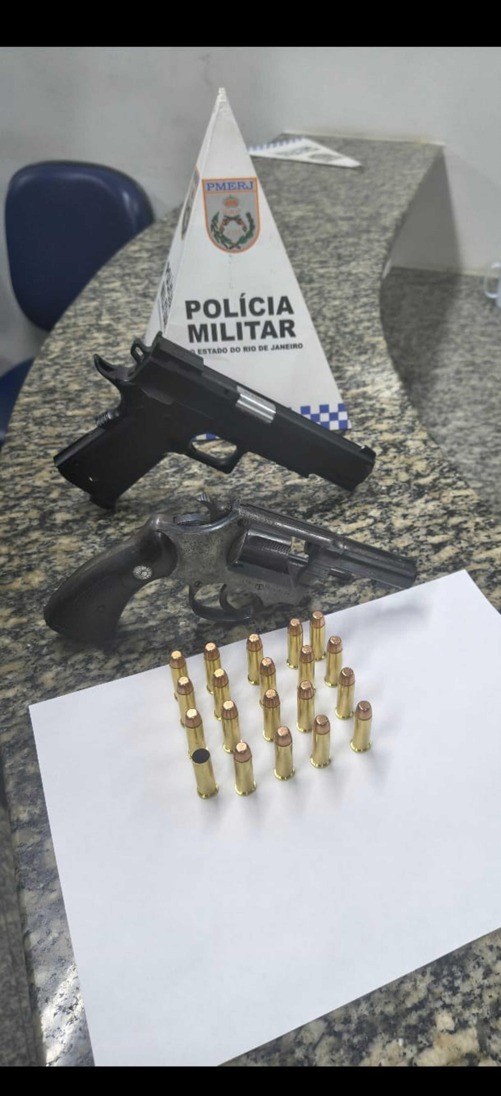 Homem é preso com arma em Resende | G1