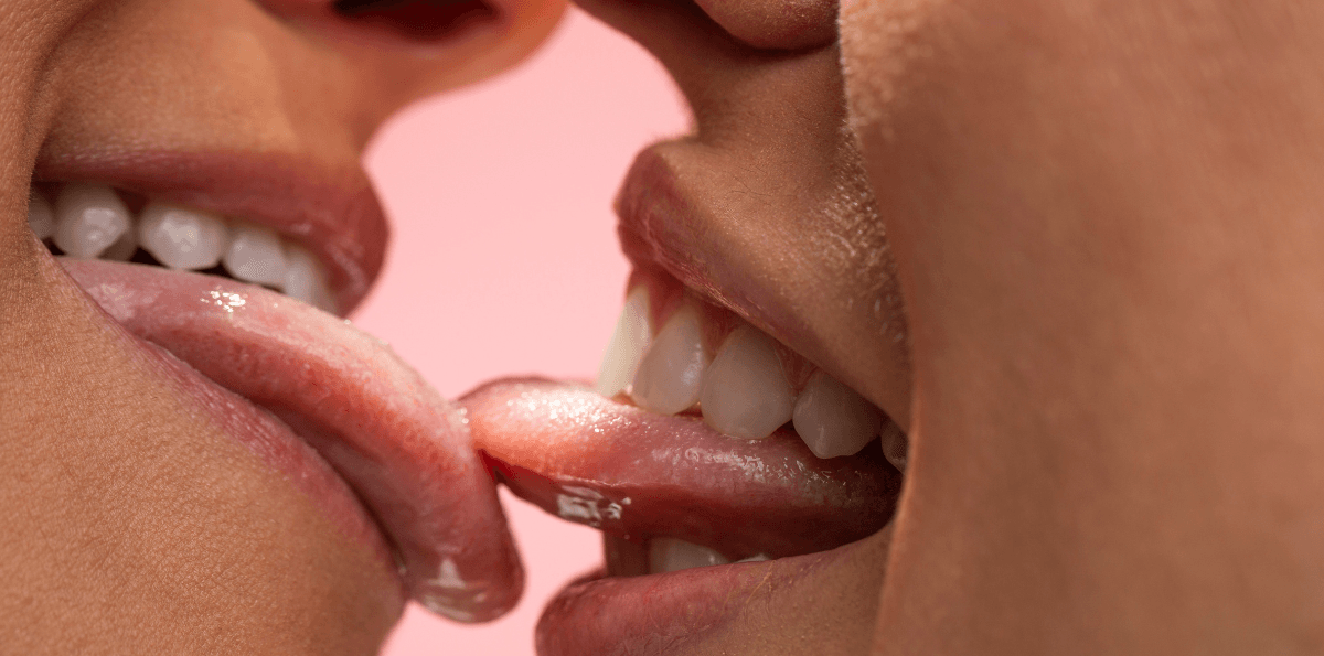 Carnaval acende alerta para a “doença do beijo” e outros riscos à saúde