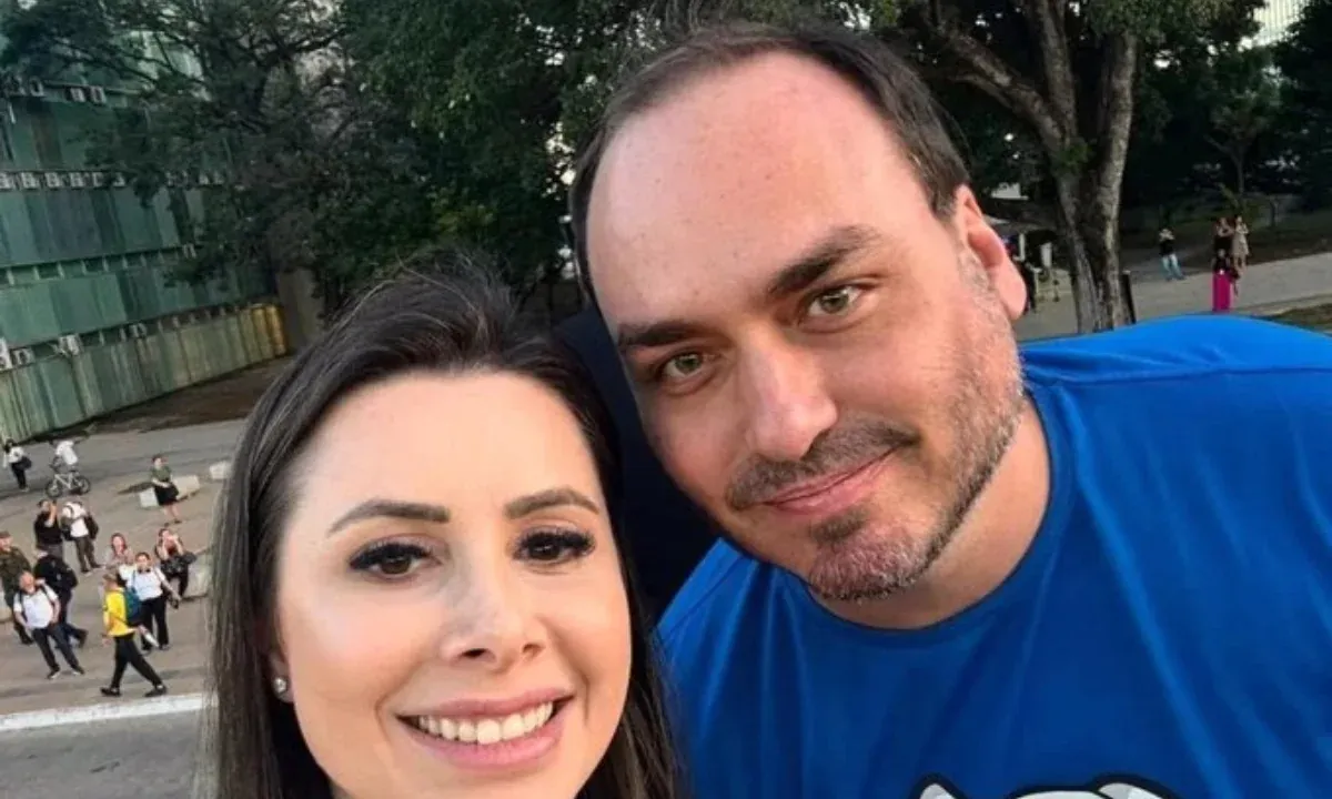 PL confirma Carlos Bolsonaro e Carol De Toni para o Senado em SC