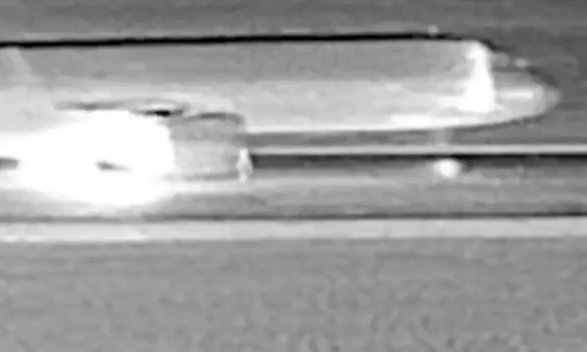 Vídeo mostra avião atropelando pedestre durante decolagem nos EUA