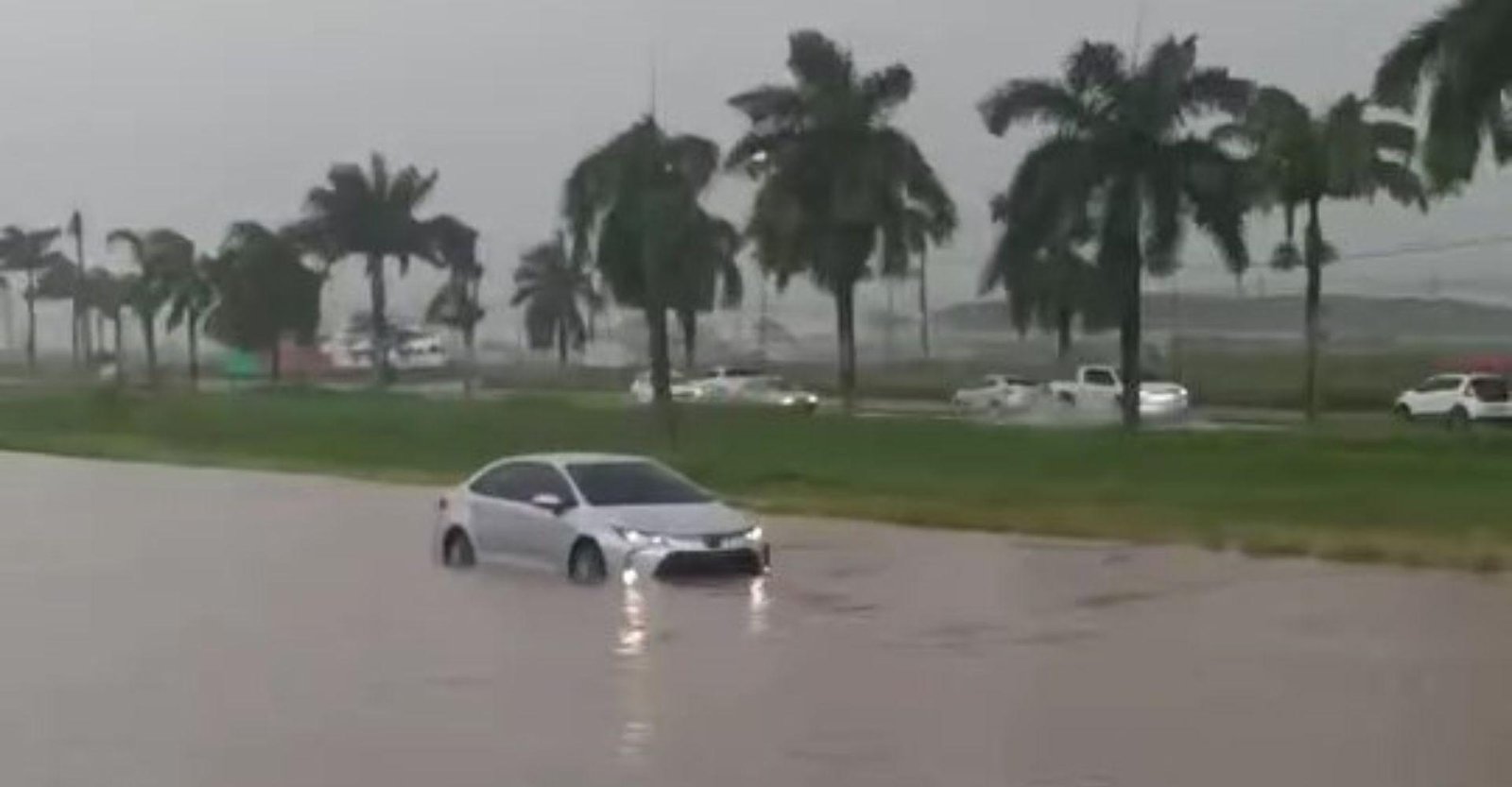 Sobe para 61 o número de pessoas fora de casa por causa da chuva no ES | G1
