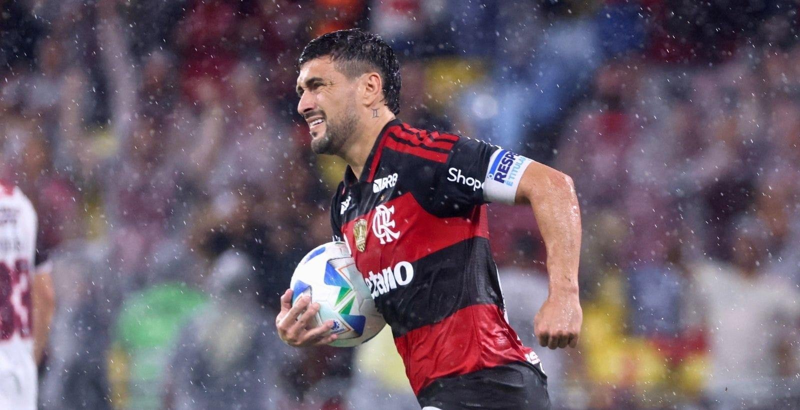 Arrascaeta aparece em lista dos jogadores mais decisivos do mundo; veja