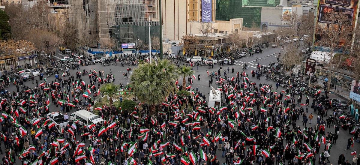 Ministro da Defesa e comandante da Guarda Revolucionária do Irã foram mortos, diz agência