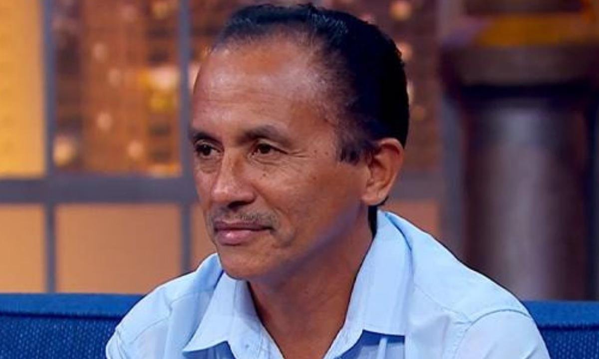 Quem é Manoel Gomes, cantor que perdeu fortuna e mora de favor