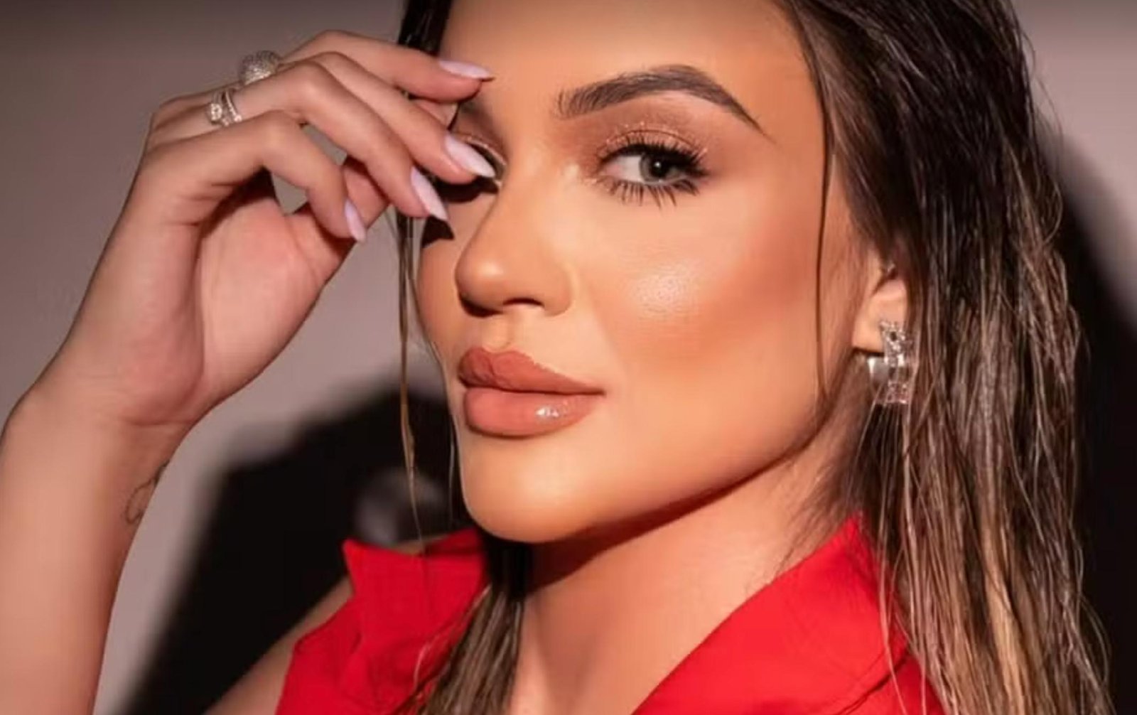 Morte repentina de biomédica dona de clínica em GO mobiliza a polícia