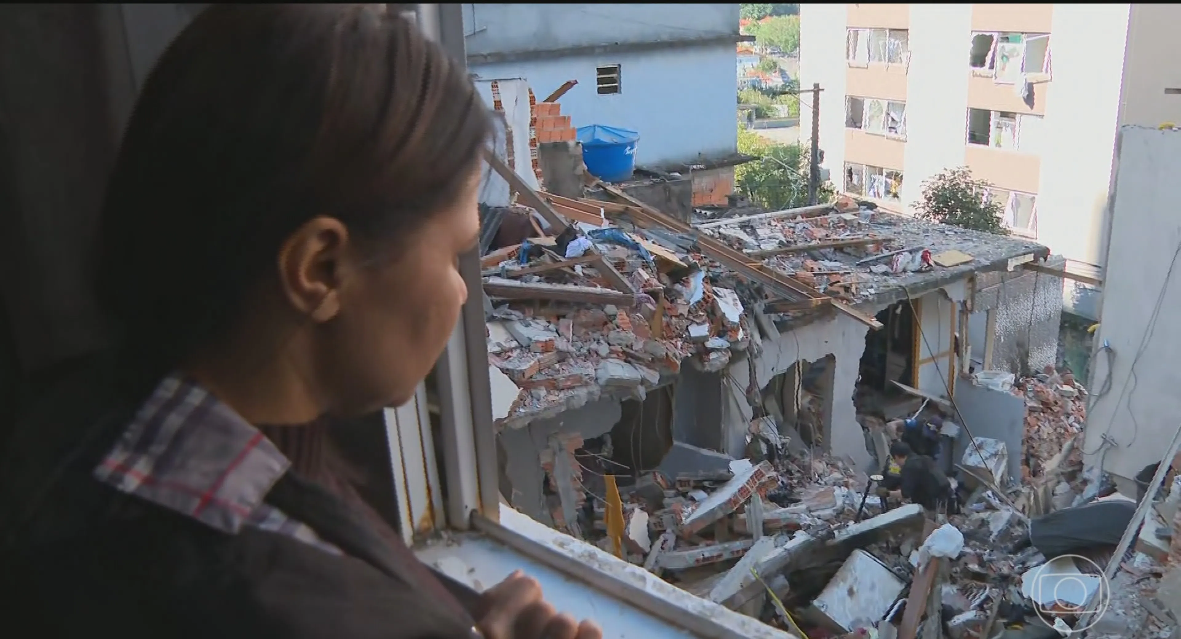 Peritos investigam causas da explosão de gás que deixou um morto e destruiu dezenas de casas em São Paulo