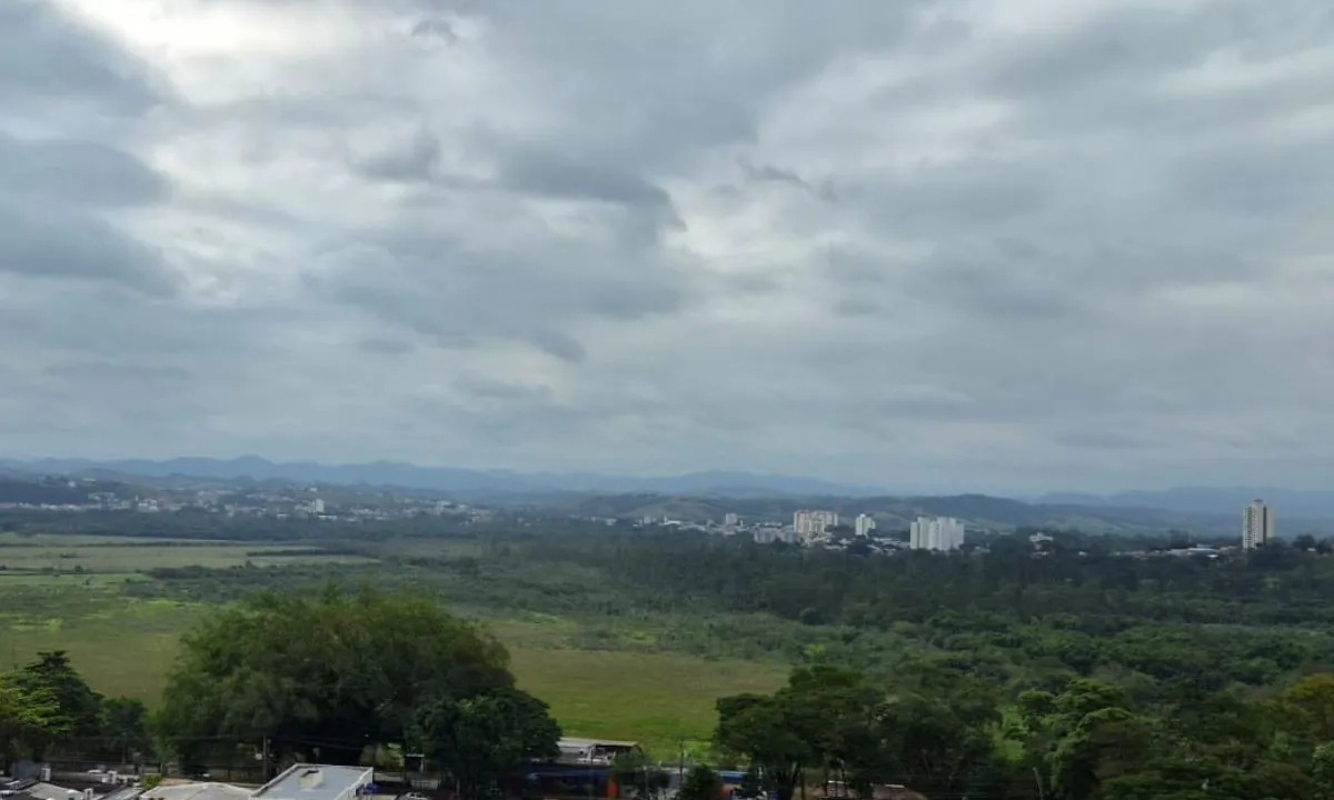 Vale do Paraíba e Serra da Mantiqueira têm chance de chuva isolada no sábado; próxima semana será de calor e tempo seco