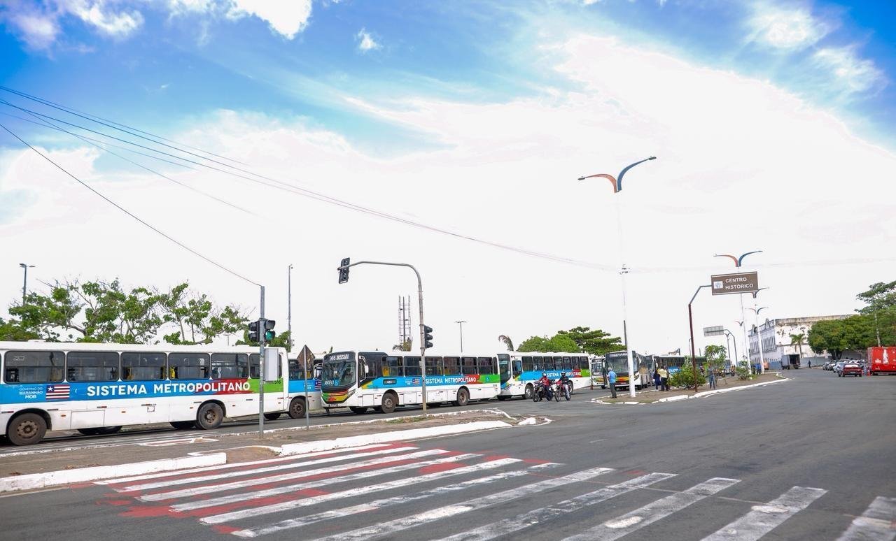 Rodoviários do semiurbano voltam a paralisar atividades na Grande SL | G1