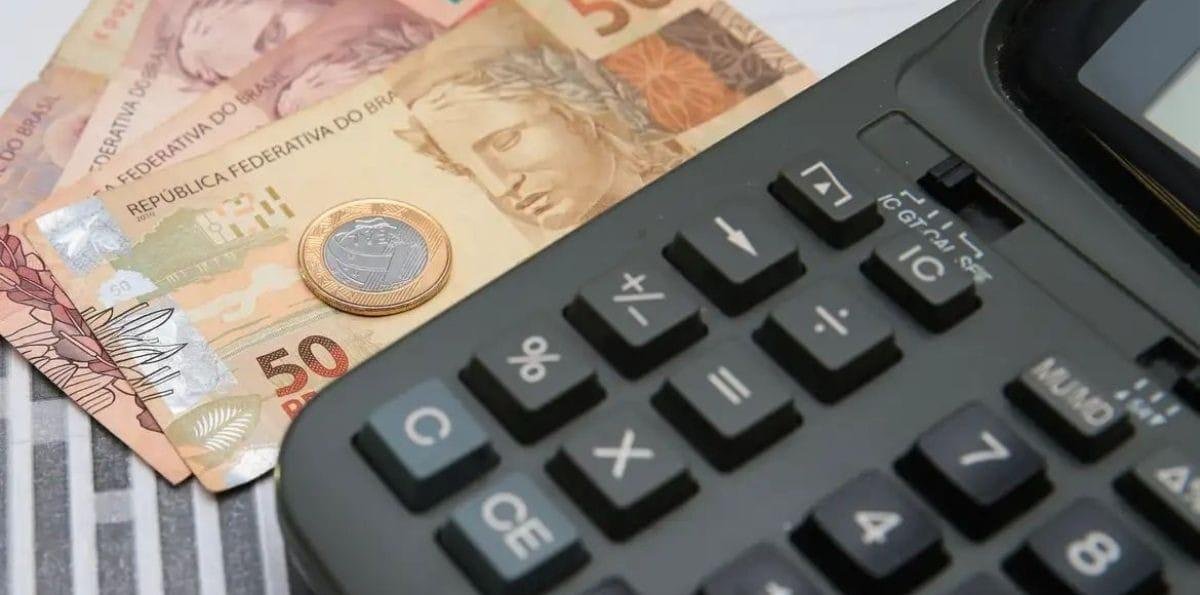 Quando é o quinto dia útil de fevereiro de 2026? Saiba quando cai o salário