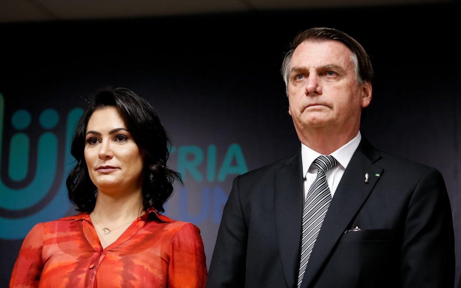 Em carta, Jair Bolsonaro lamenta críticas da direita a aliados e a Michelle
