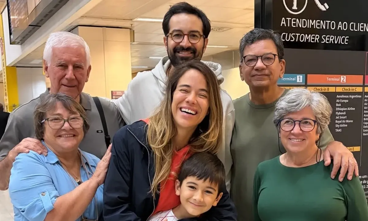 Atriz Miá Mello chega ao Brasil após ficar "presa" no Catar